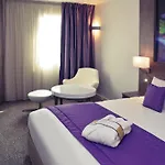 Mercure Lyon Est Hotel 4*
