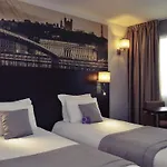 Mercure Lyon Est Hotel 4*
