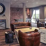 Mercure Lyon Est Hotel