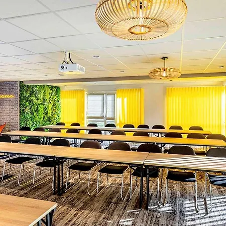 Mercure Lyon Est Hotel