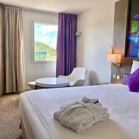 Mercure Lyon Est Hotel
