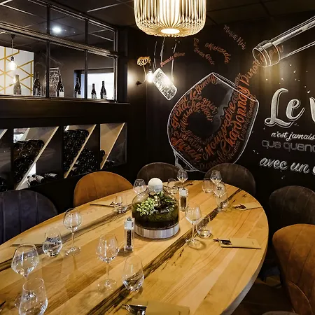 里昂东查波奈美居酒店