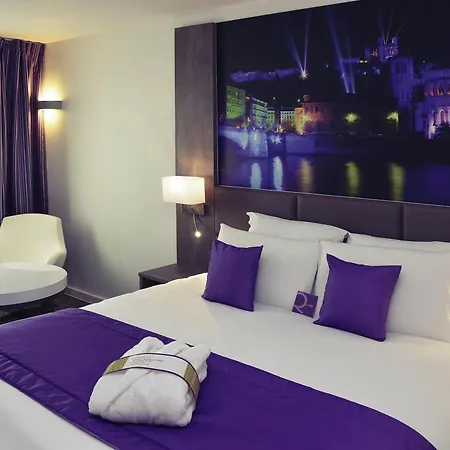 Mercure Lyon Est Otel Chaponnay