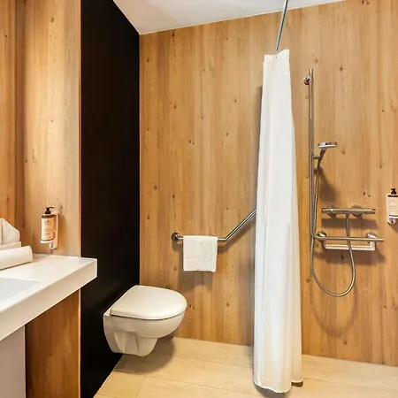 Mercure Lyon Est Hotel