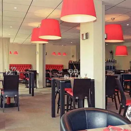 Mercure Lyon Est Hotel 4*