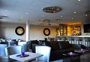 Mercure Lyon Est Hotel 4*