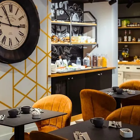 Mercure Lyon Est Hotel